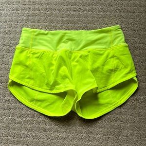 NWOT lululemon speed up 2.5 shorts